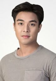 ปาริธ ทิมทอง