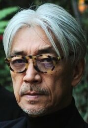 坂本龍一